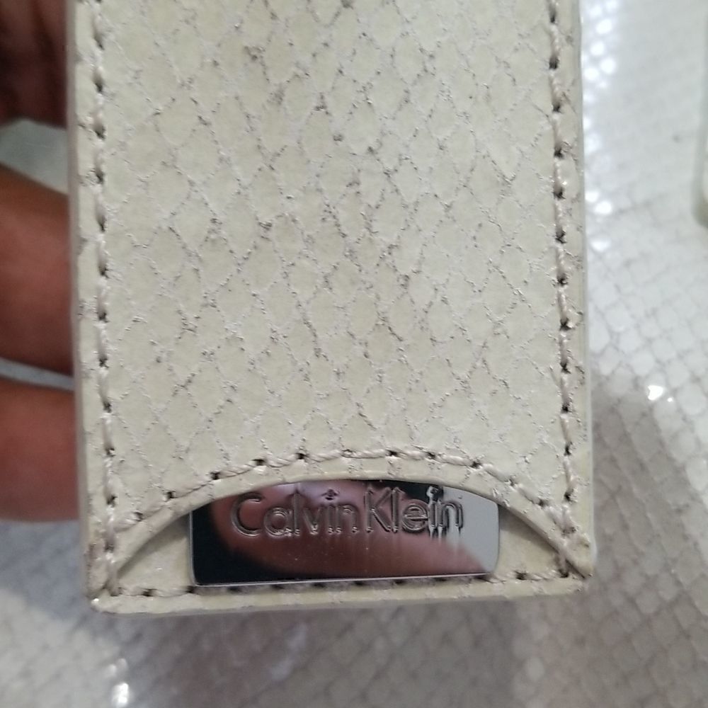 Calvin Klein Cream Handbag Sz Medium - Picture 7 of 10